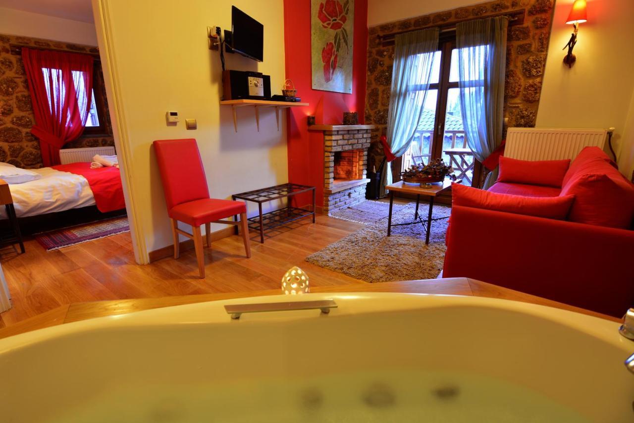 Mavraganeiko Hotell Synikia Mesi Trikalon Exteriör bild