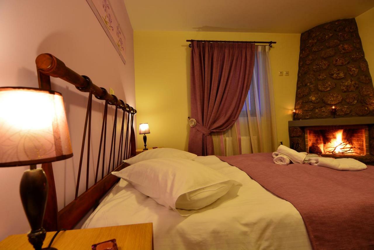 Mavraganeiko Hotell Synikia Mesi Trikalon Exteriör bild